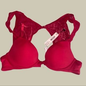 Victoria’s Secrets elegant red bra size 32A NWT